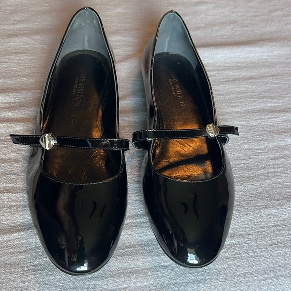 Authentic Louis Vuitton Black Patent Ballet Flats Uniformes, size 37 (US 7). - Picture 1 of 7
